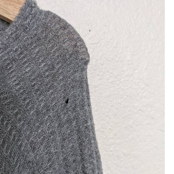 Free People Womens Laguna Thermal Waffle Knit Tunic‎ Top Size XS V-Neck FLAW - Picture 5 of 8